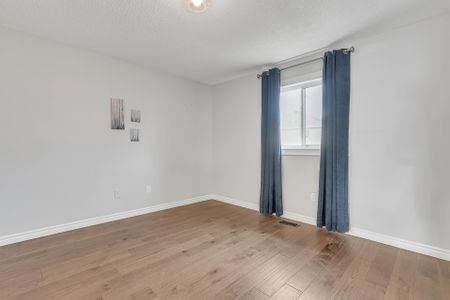 For Lease - 81 Livingstone Street Unit# Upper, Barrie, Ontario - Photo 3
