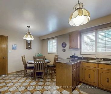 23 St. Paschal Court N #Room #2 - Photo 5