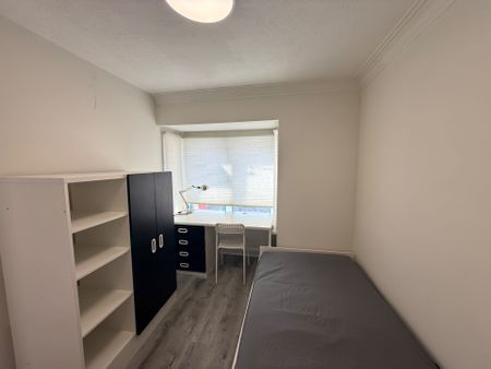 For Lease - 283 Harvie Avenue, Toronto, Ontario - Photo 2