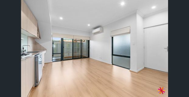 STUNNING APARTMENT IN A SECURE COMPLEX - Photo 1