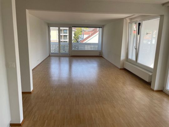 Sanierte 4.5-Zimmerwohnung in Bahnhofsnähe von Herzogenbuchsee - Photo 1