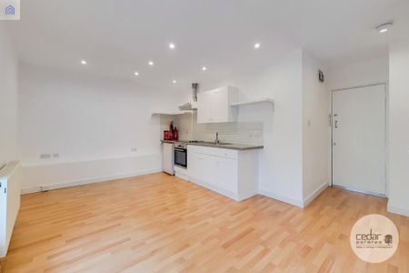 Studio to rent - Photo 5