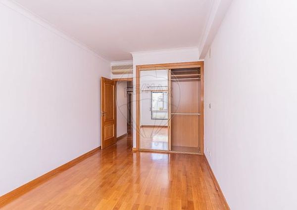 Apartamento T3 em Lisboa