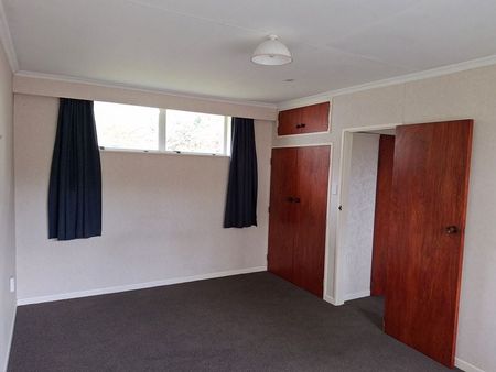 Spacious 1BR Flat - Photo 2