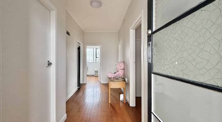 Spacious Family Home ! - Photo 2