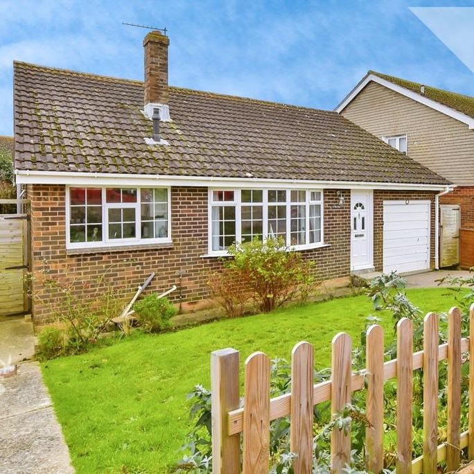 2 bedroom detached bungalow to rent - Photo 1