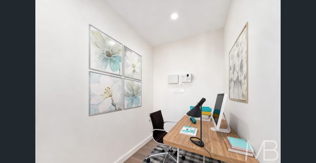 URBAN ELEGANCE REIMAGINED ON THE INNER-CITY FRINGE - Photo 1