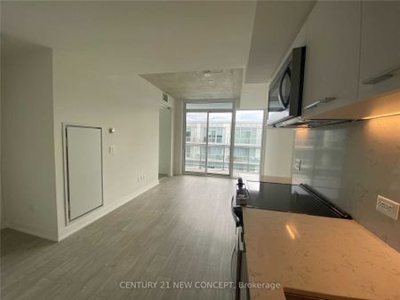 Riverside Square Lofts 15-30 , #913 - Photo 2