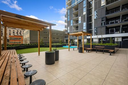 306/139 Boundary Road, North Melbourne VIC 3051 - House For Rent | Domain - Photo 2