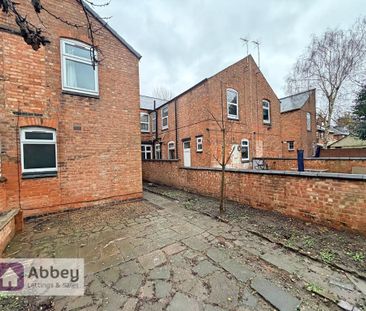 4 bedroom terraced house to rent - Photo 3