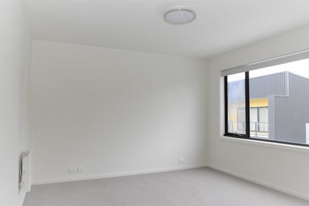 5 Selo Walk, Avondale Heights VIC 3034 - Photo 3