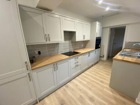 3 bedroom terraced house to rent - Photo 5