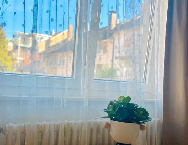 Zentrales WG-Zimmer – ruhig, möbliert, direkt am Freiburg Hbf! - Photo 1