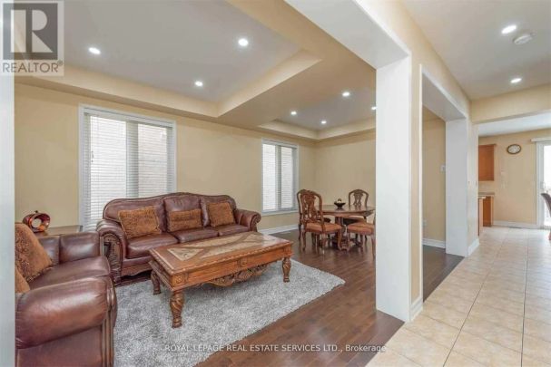 289 POTTS TERRACE - Photo 1