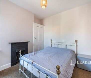 4 bedroom terraced house to rent - Photo 4