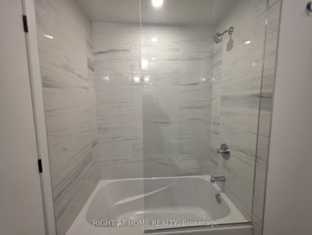 8 Interchange Way #5603 - Photo 3