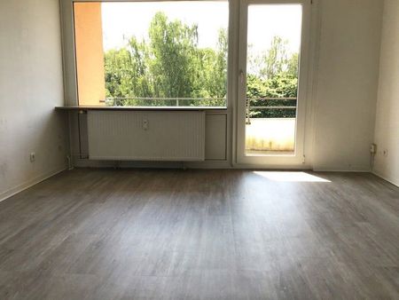 Ein ruhiges Plätzchen für Ihre Liebsten finden Sie in dieser 3-Zimmer-Wohnung in Freisenbruch! WBS! - Photo 4