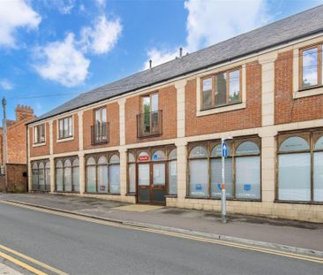 2 bed Apartment To Let - Photo 2