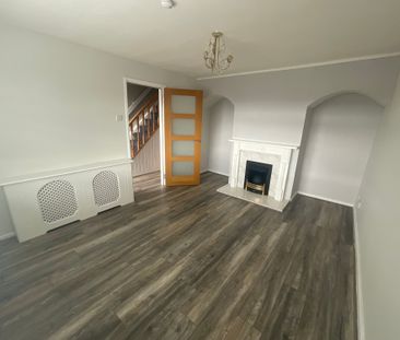 17 Glencairn Walk, Belfast , BT13 3TB - Photo 2