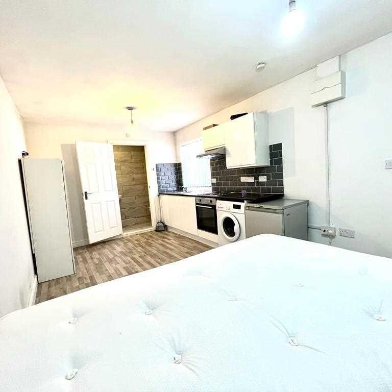 1 bedroom apartment to rent - Photo 1