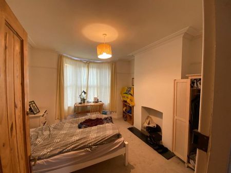 4 bedroom terraced house to rent - Photo 3