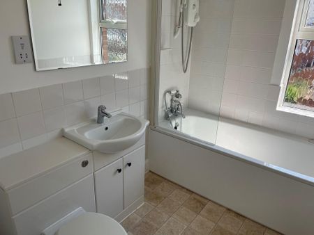 2 bedroom terraced house to rent - Photo 5