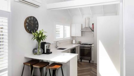 Beautifully Renovated Home in the Heart of Fendalton - Photo 5