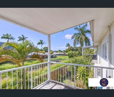 CLOSE TO EVERYTHING - Photo 6