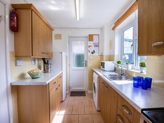 4 bedroom house to rent - Photo 1