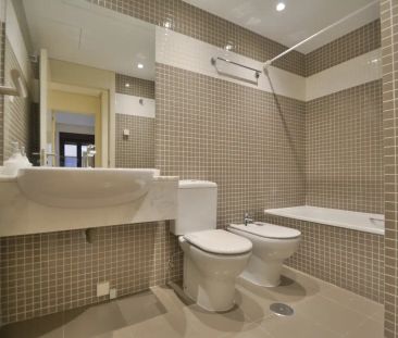 Piso de alquiler en Calle Mar Mediterráneo, 64, Zona Monte El Pilar - Photo 4