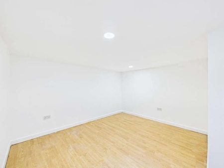 Hogarth Mews, Jasmine Crescent, Princes Risborough, Buckinghamshire, HP27 - Photo 5