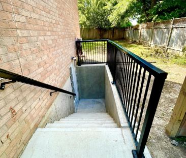 106 Vivians Crescent #Basement - Photo 2