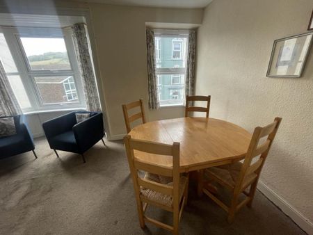 4 bedroom terraced house to rent - Photo 2