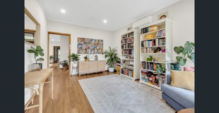 Beautifully Updated 2 Bedroom + Study Home in Great Location! - Photo 4