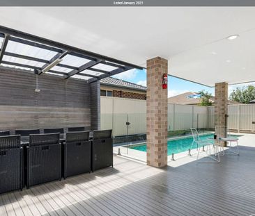 Modern Family Home in Oran Park - Photo 2