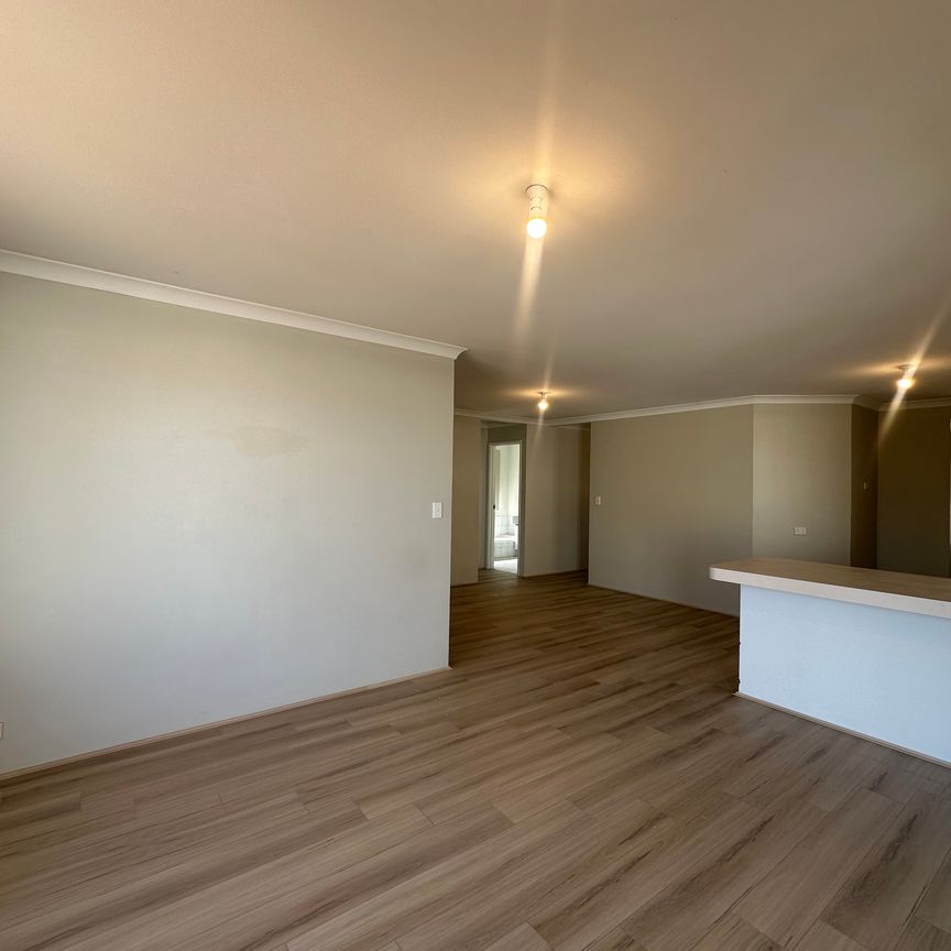 Spacious Family Home in Quiet Cul-de-Sac Location - Photo 1