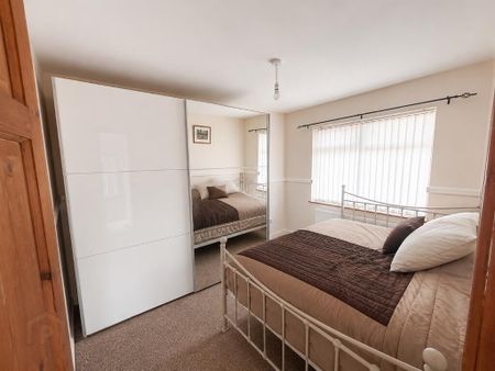 24 Bruce Avenue, Comber, BT23 5BW - Photo 2
