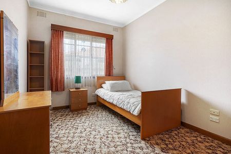 EMBRACE COMFORT AND STYLE IN A PRIME NOBLE PARK LOCATION - Photo 4