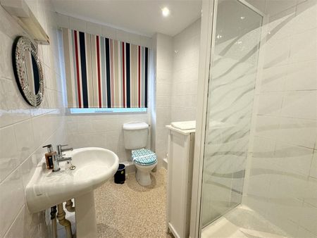 2 Bedroom Apartment - Ground Floor - Photo 5