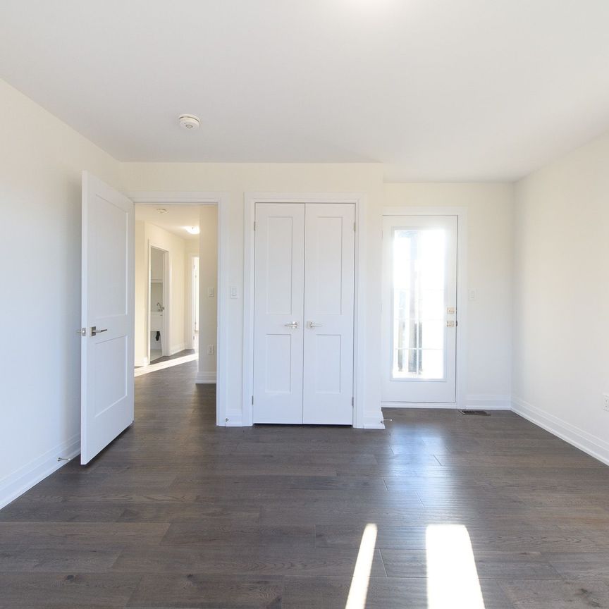 For Lease - 45 Joanne Crescent, Wasaga Beach, Ontario - Photo 1