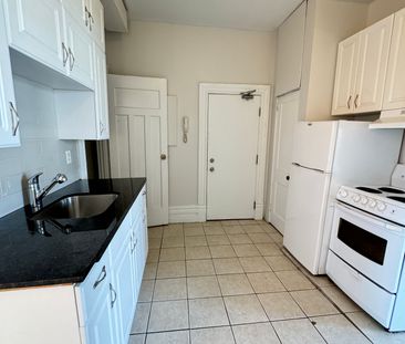 For Lease - 139 1/2 John Street Unit# 4, Hamilton, Ontario - Photo 2