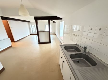 Location Appartement 4 pièces 56m² CHALAMONT 01320 - Photo 5