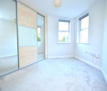 2 Bedroom Apartment To Let - Photo 4