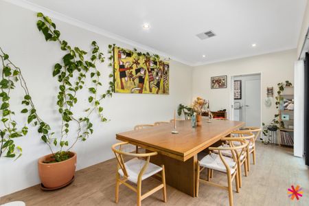 MODERN IMPRESSIVE FAMILY HOME - ENJOY THE BEACH LIFE - Photo 5