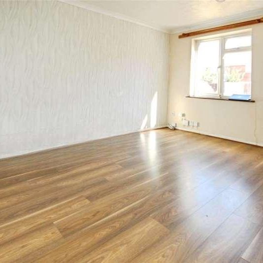 Blossom Close, Dagenham, RM9 - Photo 1