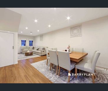 Modern Living - Photo 2