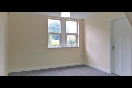 1 Bed Flat, Monk Bridge Road, LS6 - Photo 3