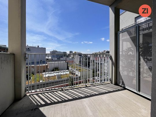Schöne 2- Zimmer Wohnung mit Küche und Balkon im Zentrum - Foto 1