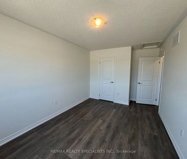 Condo Townhouse For Lease | S9256076 - Photo 5