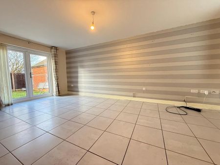 4 bedroom detached house to rent - Photo 5